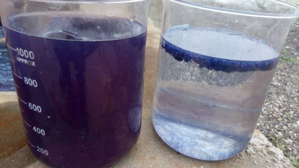 印染廢水脫色前后效果對比圖.jpg 印染廢水脫色前后效果對比圖.jpg